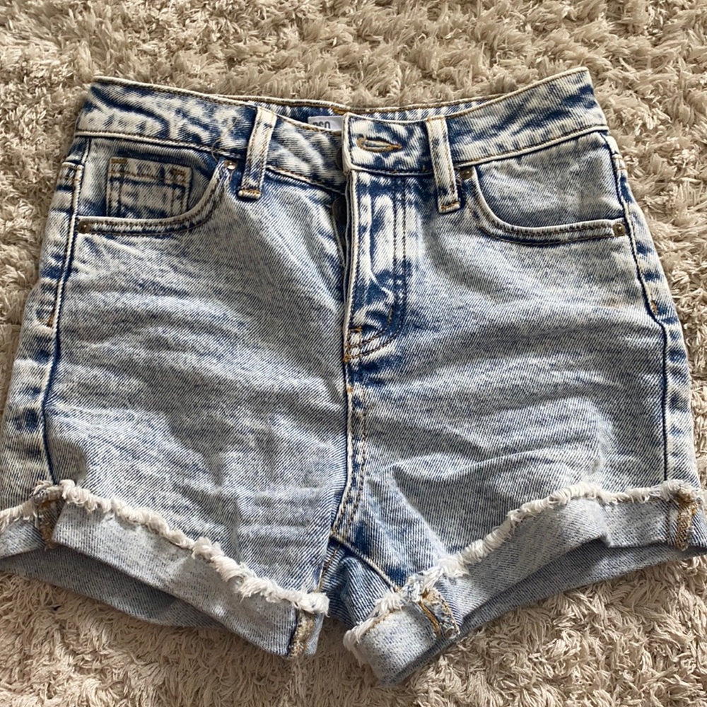 Cute tillys mom jeans